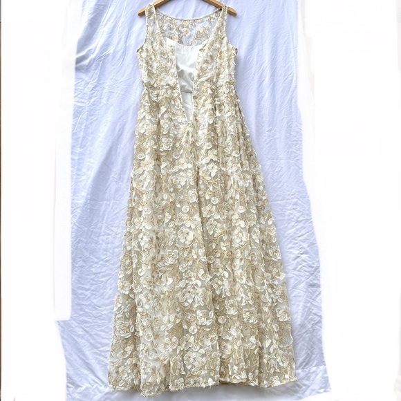ADRIANNA PAPELL | METALLIC FLORAL EMBROIDERED FIT & FLARE GOWN IVORY GOLD DRESS - Picture 13 of 13